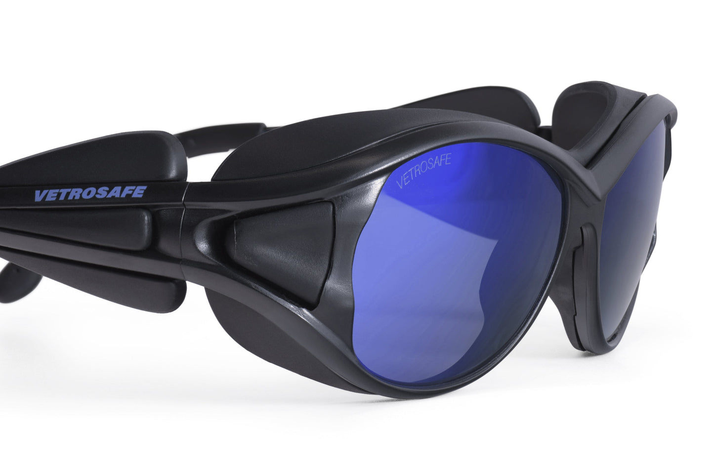VetroSafe® Defender + VSF Click2Shade #3-to-5 Split Lens